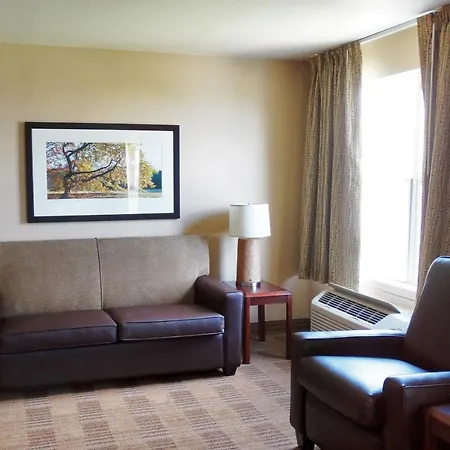 Extended Stay America Suites - Detroit - Auburn Hills - Featherstone Rd Exterior photo
